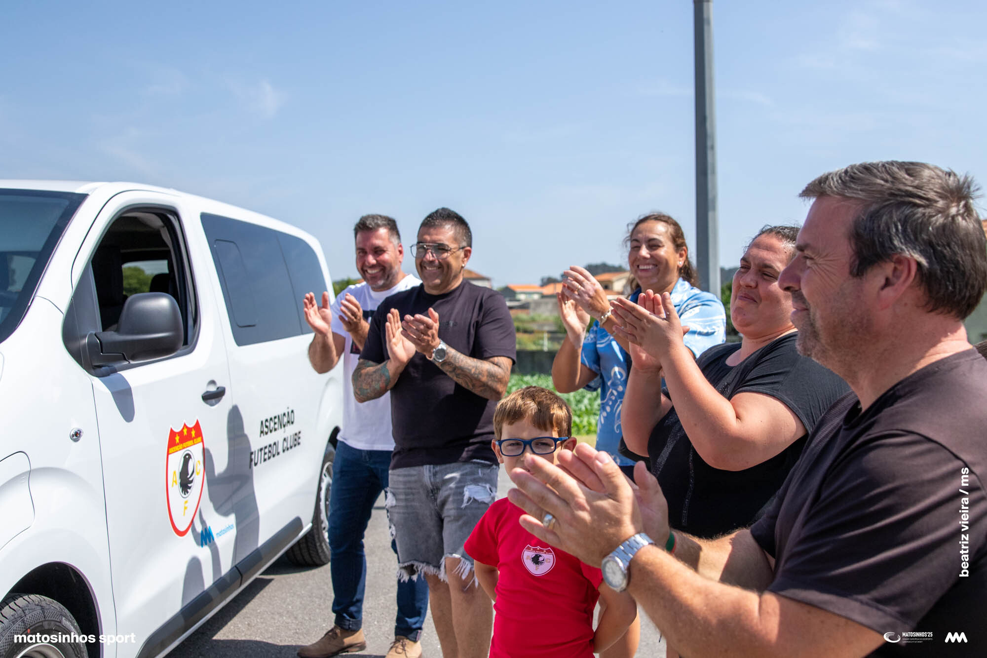 Nova carrinha elétrica entregue ao Ascenção FC
