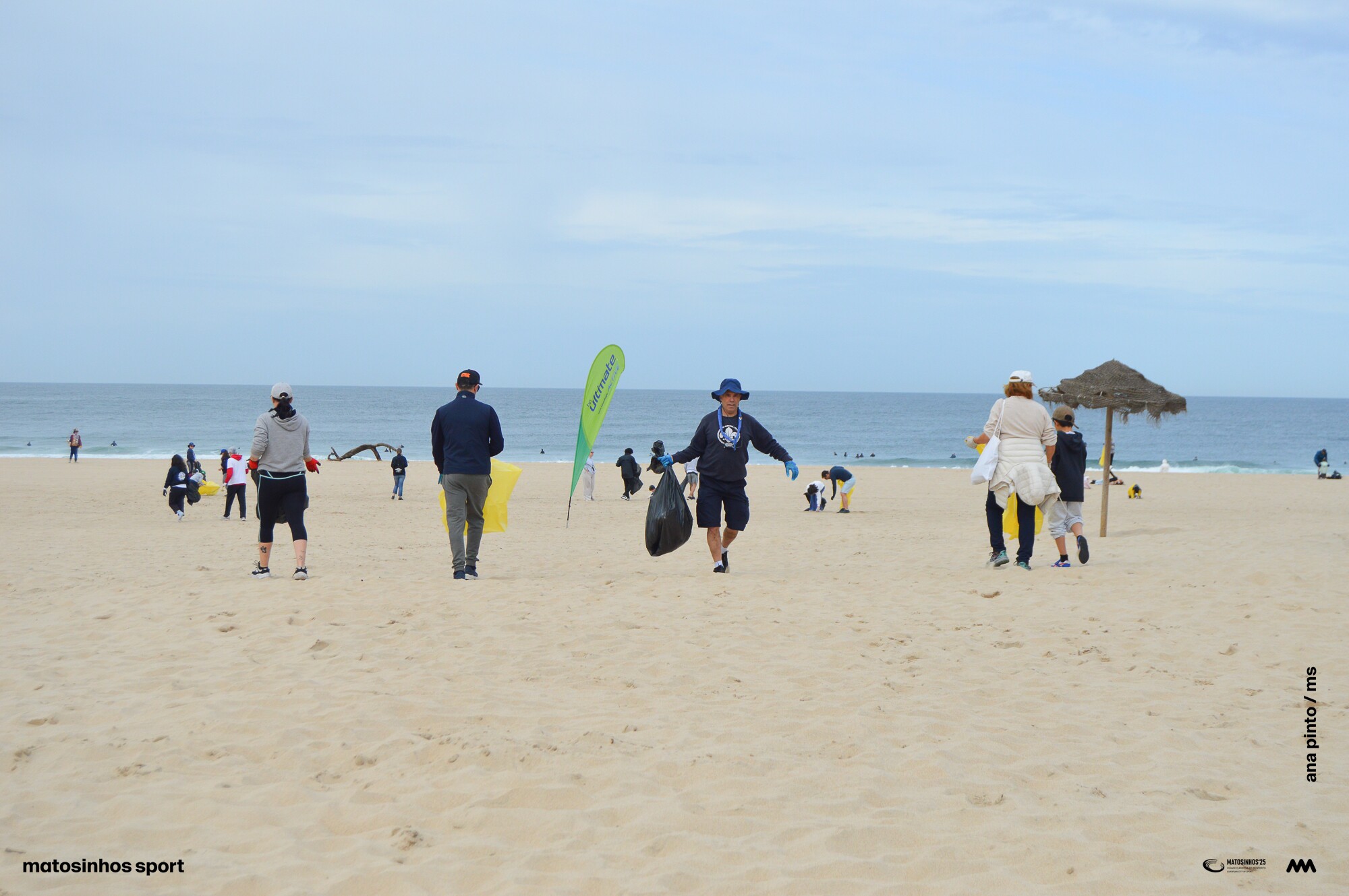 Plogging em Leça da Palmeira junta dezenas de participantes